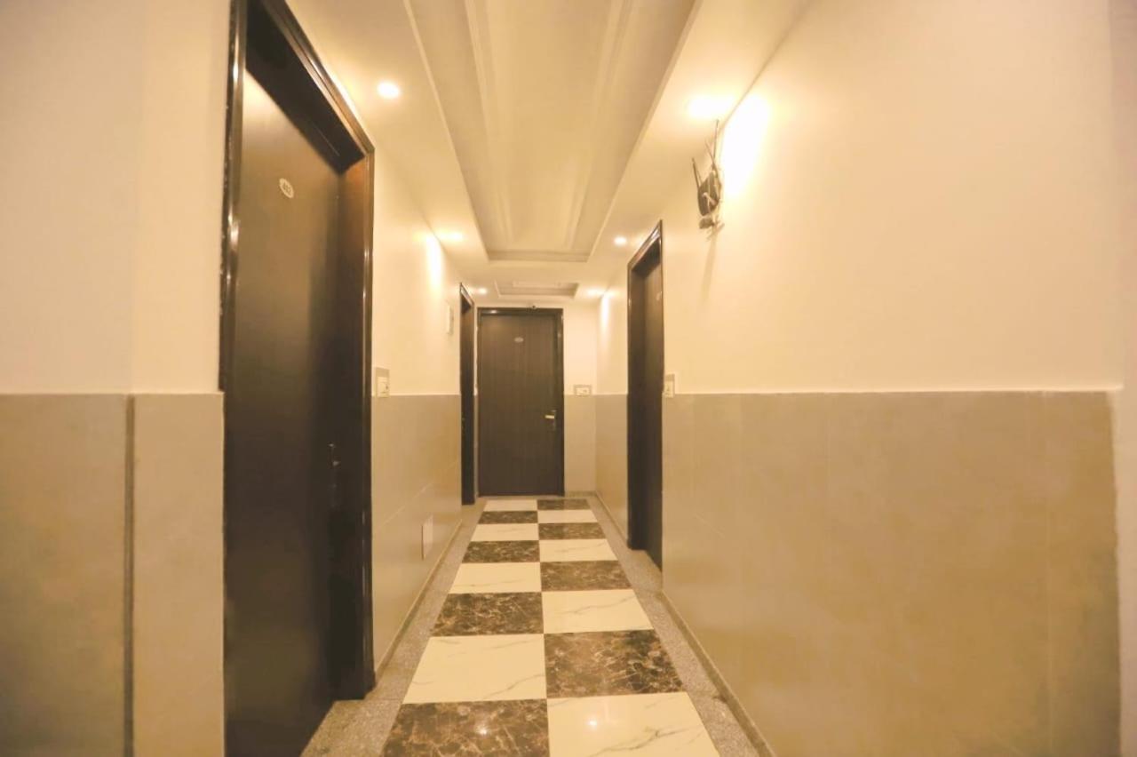 Hotel Almora Sky Near By Delhi International Airport With - Free Airport Pickup And Drop Neu-Delhi Exterior foto