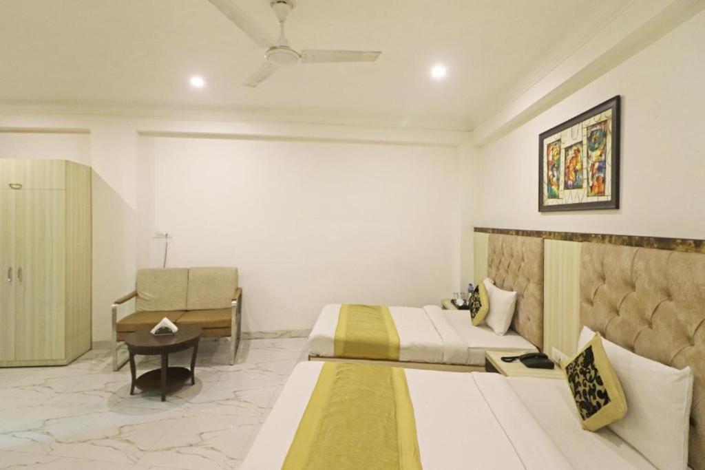 Hotel Almora Sky Near By Delhi International Airport With - Free Airport Pickup And Drop Neu-Delhi Exterior foto