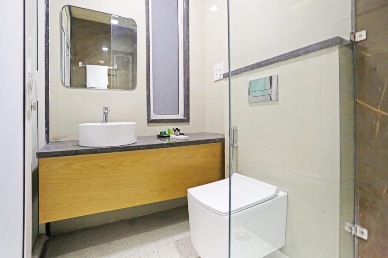 Hotel Almora Sky Near By Delhi International Airport With - Free Airport Pickup And Drop Neu-Delhi Exterior foto